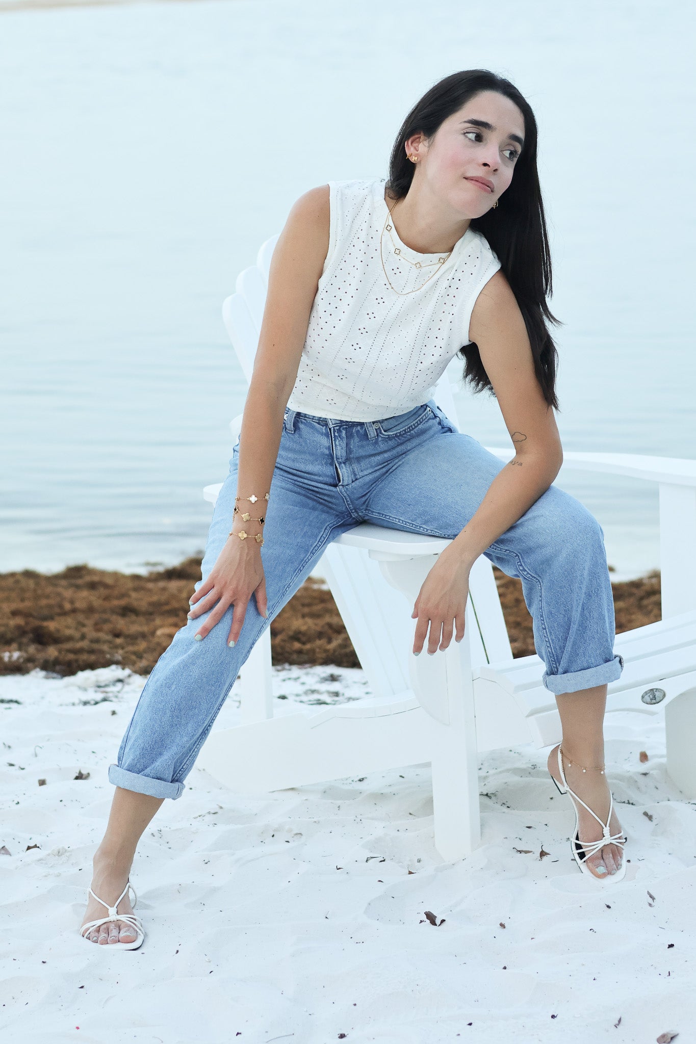 Minimalist beach-style ring with a subtle seashell engraving, elegant and timeless